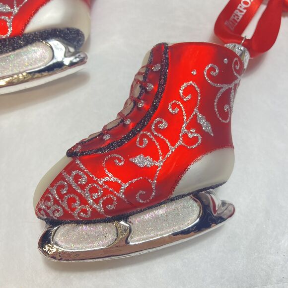 Waterford Holiday Heirloom Ice Dancing Skates Pair Glass Ornaments 144271 w Box - Picture 3 of 13